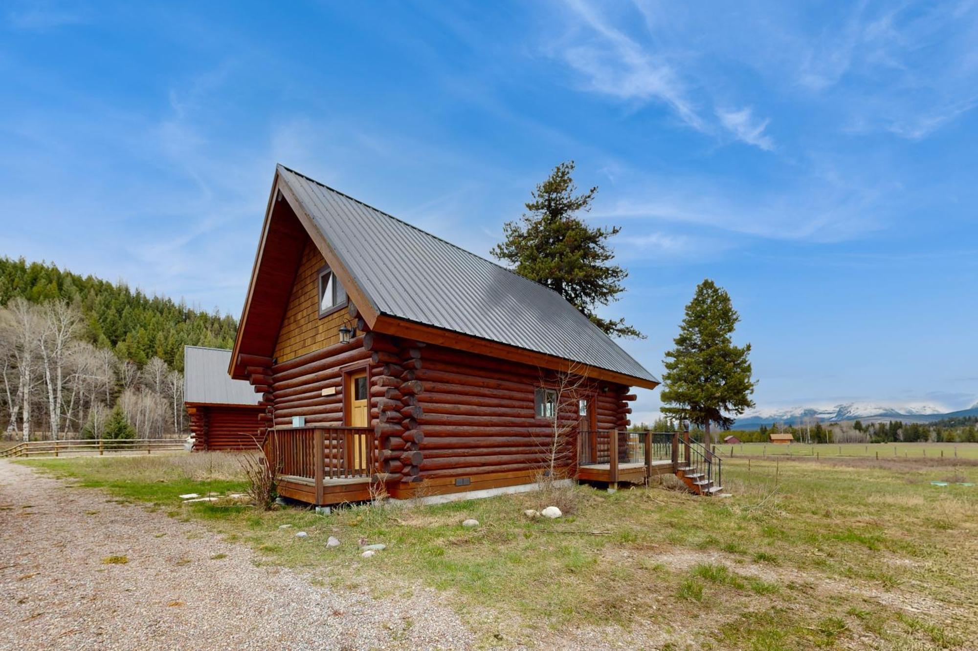 Cabin 2 - Pronghorn Villa Polebridge Exterior photo