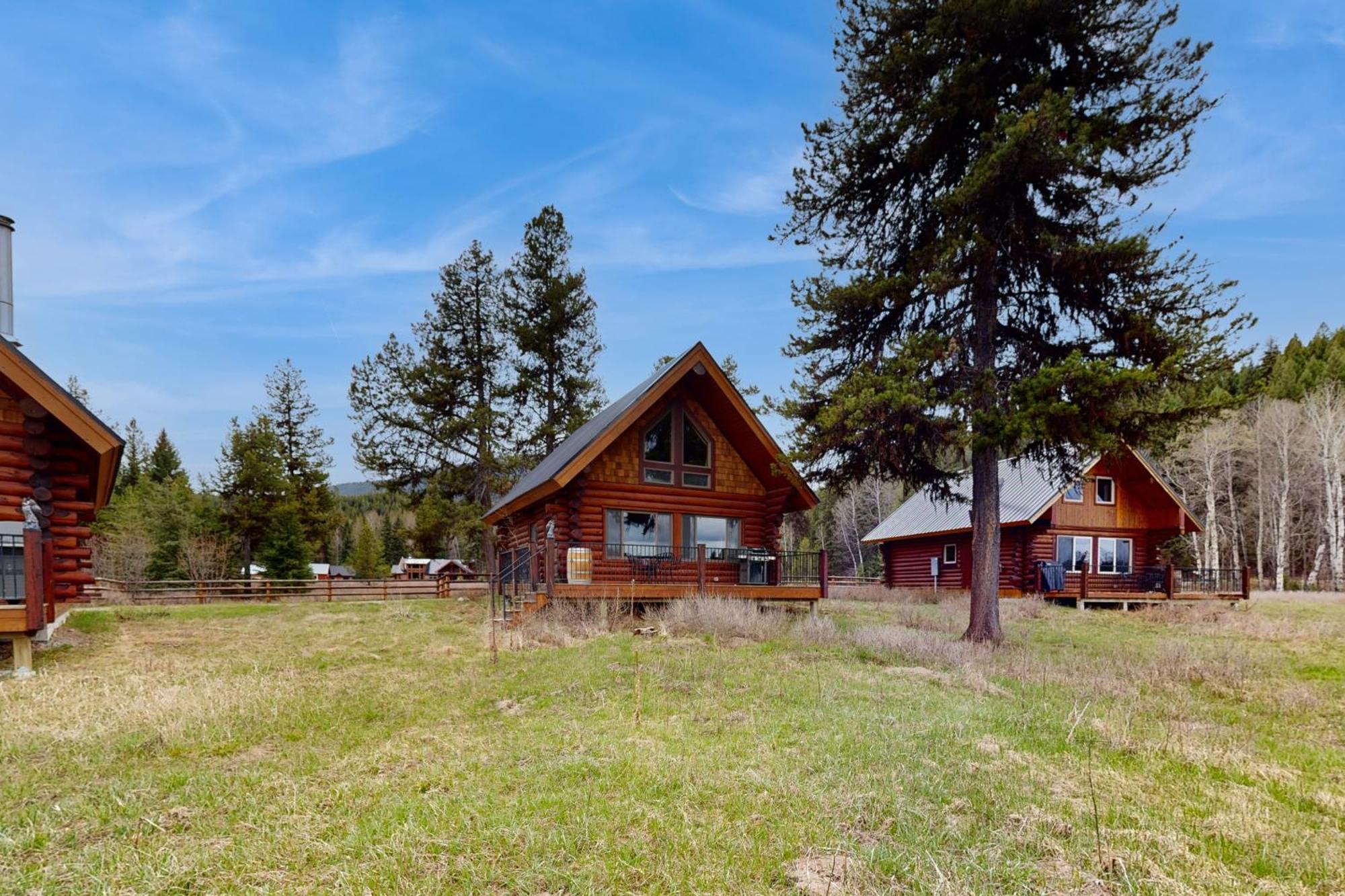 Cabin 2 - Pronghorn Villa Polebridge Exterior photo