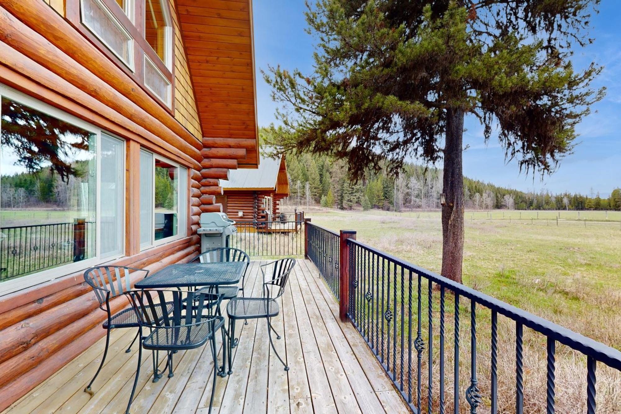 Cabin 2 - Pronghorn Villa Polebridge Exterior photo